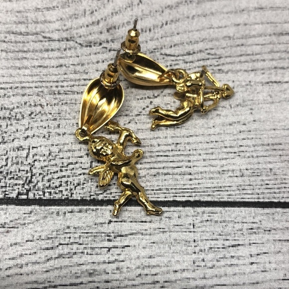Gold tone cherub angels earrings romantic statement fun - Picture 2 of 5